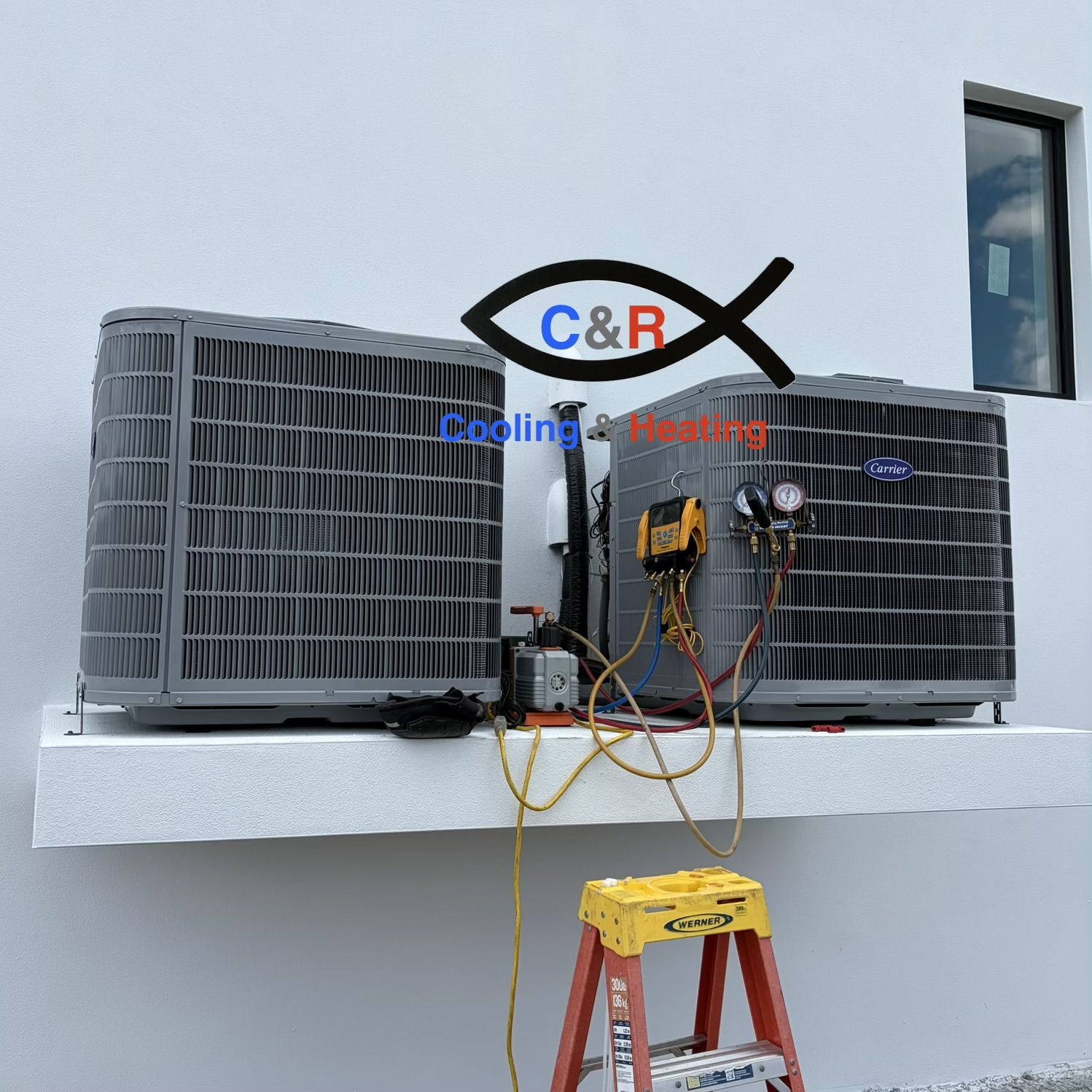 Twin condensers set and charged side by side